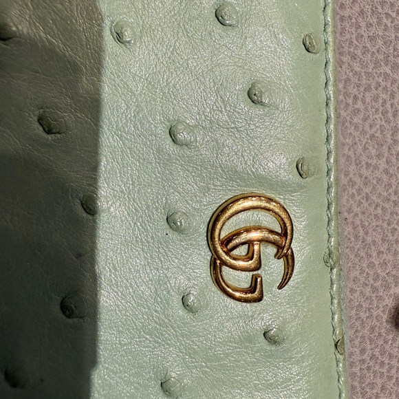 RARE Gucci Ostrich Zippy Wallet! - Picture 2 of 6